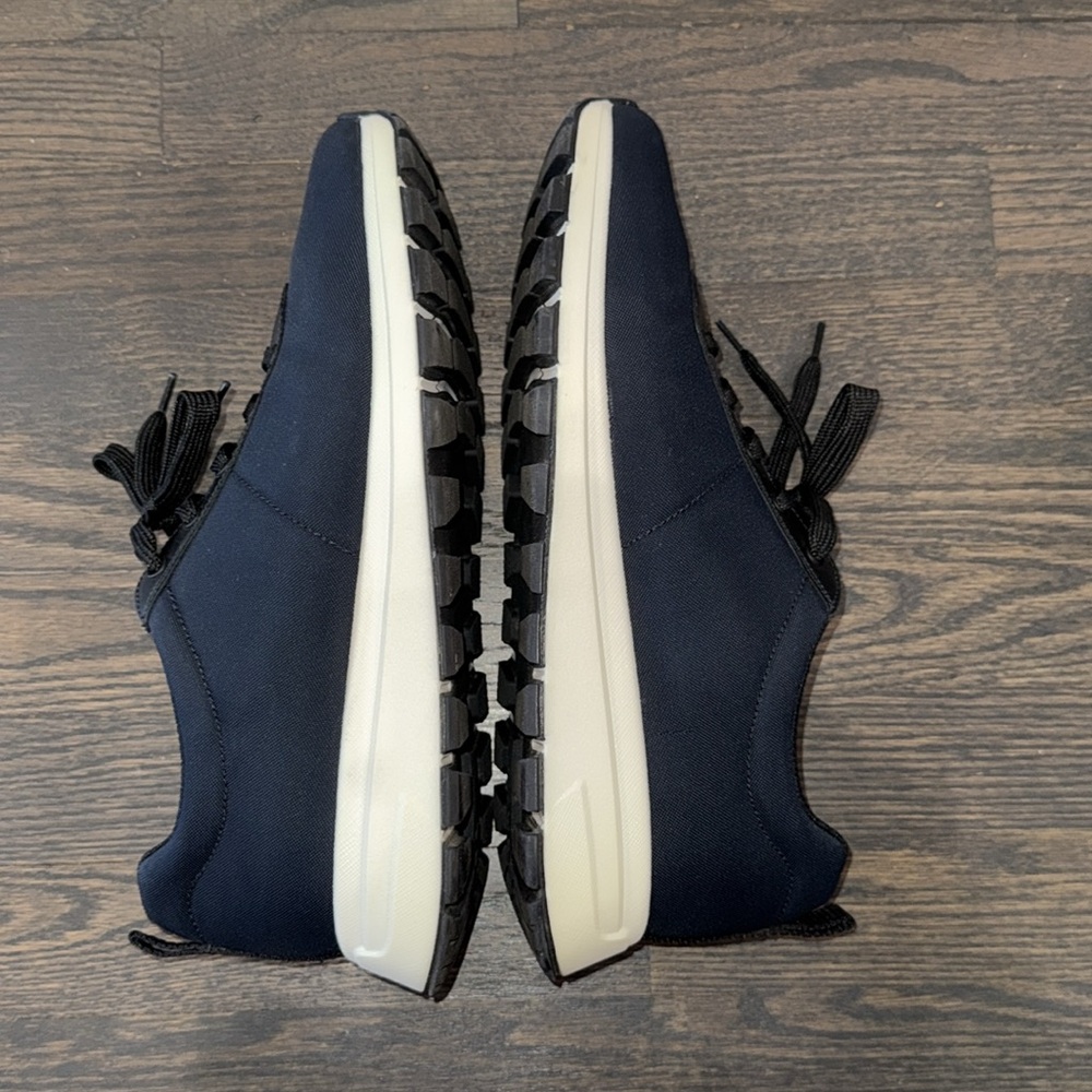 Prada Calzature Uomo Sneaker-4E3486–Authentic-EUC - Picture 4 of 13